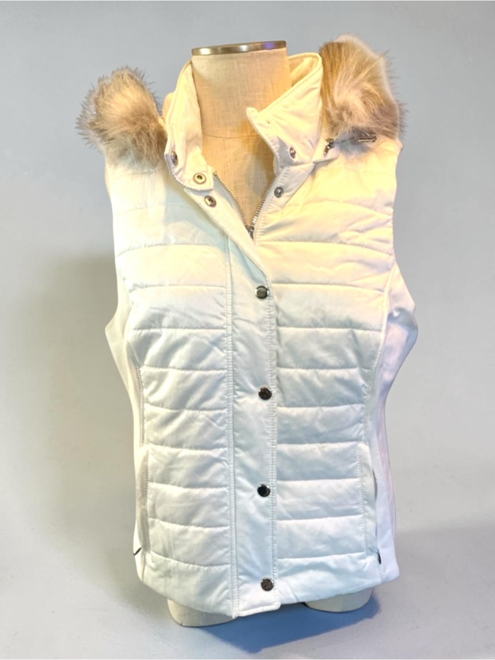White House Black Market Quilted Puffer Vest Faux Fur Hood Women’s XLP